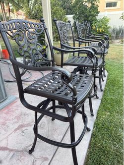 set of 4 heavy cast iron hanamint outdoor patio bar stools