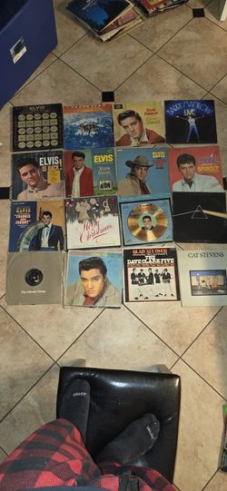 Over 130 Old Vinyls