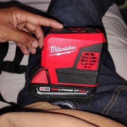 Milwaukee Inverter 