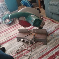 Makita Miter Saw