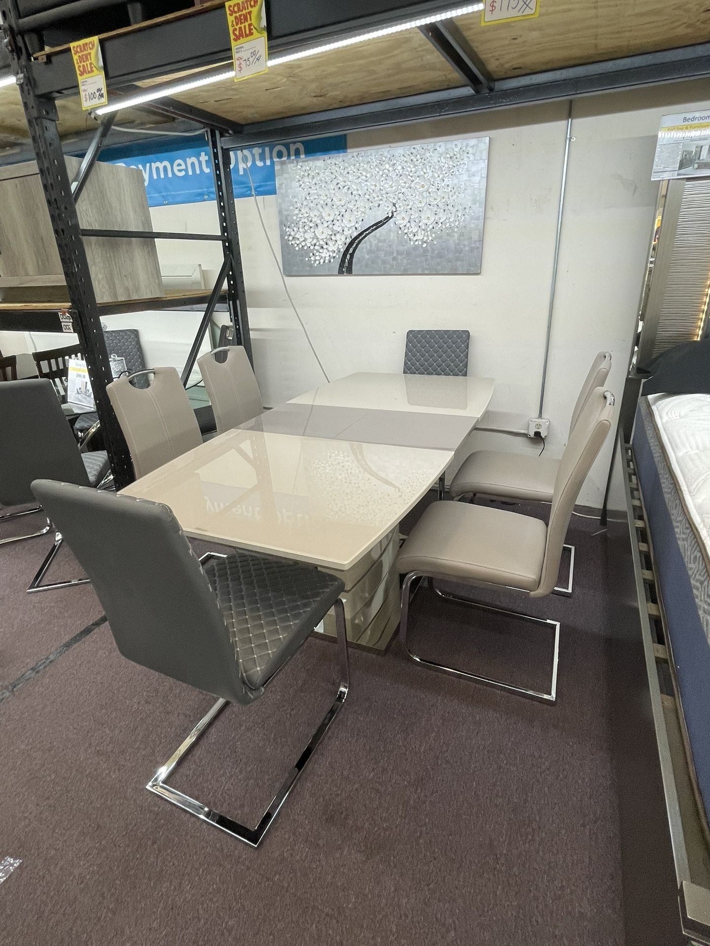 Dining Table & 6 Chairs
