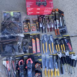 Brand New Tools HMU FOR PRICES!!Not Actually 10$