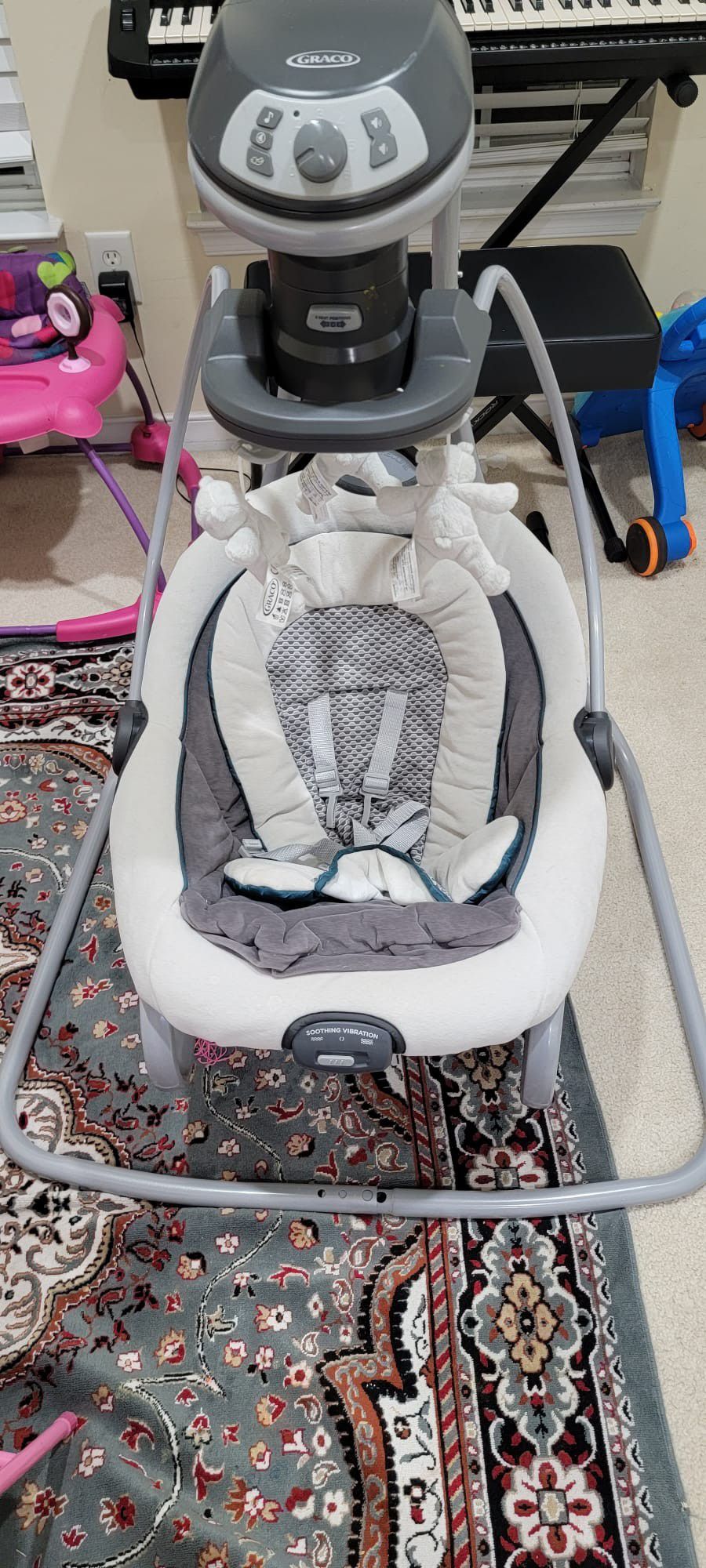 Graco DuetSoothe Swing And Rocker