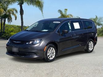 2023 Chrysler Voyager