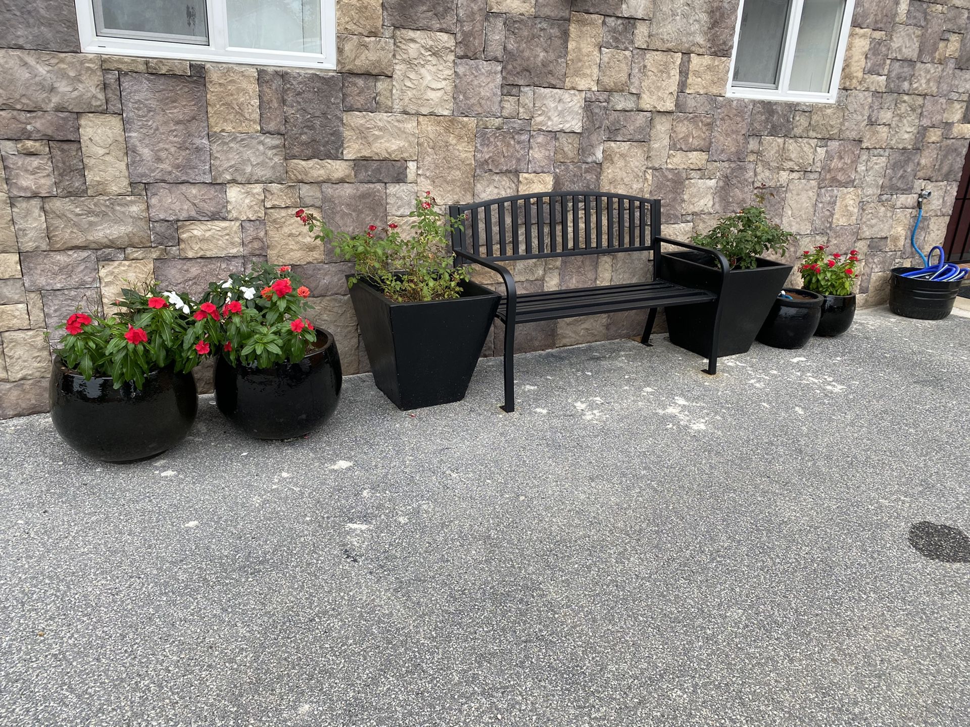 Metal bench with flower pot set