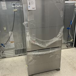 Whirlpool Stainless Steel 33" Bottom Freezer Refrigerator