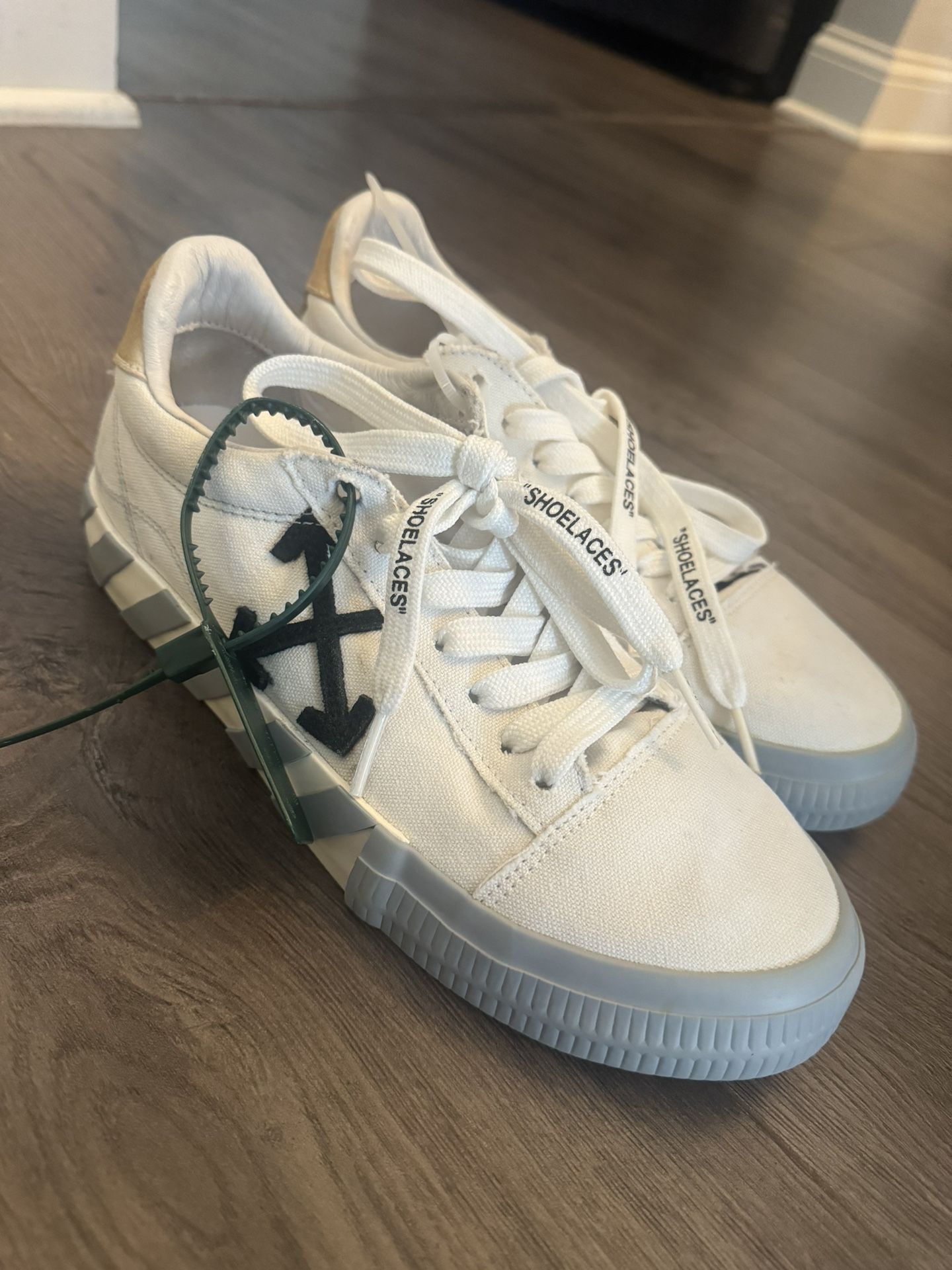 OFF WHITE VULCANIZED SHOES