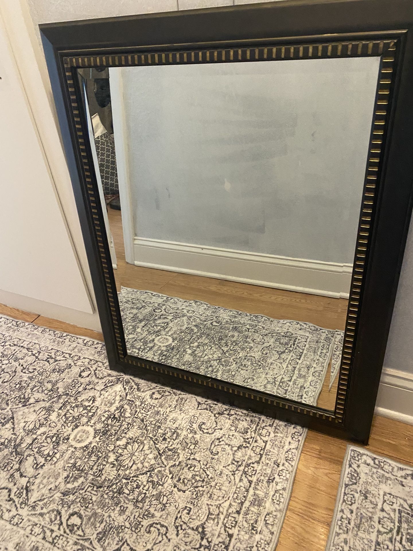 Wall mirror