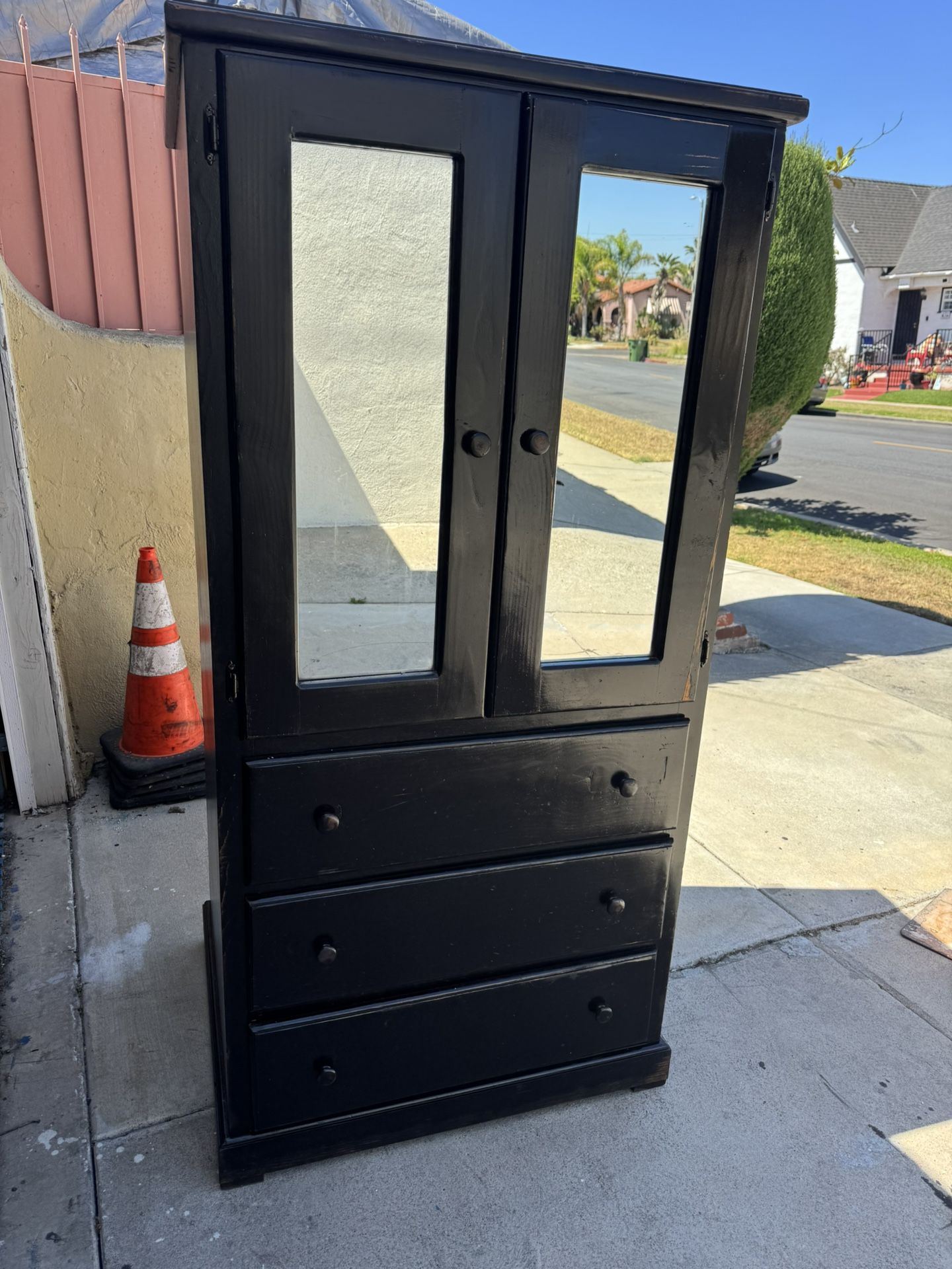 Armoire