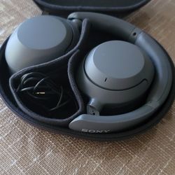 Sony WH-XB910N Noise Cancelling Headphones 