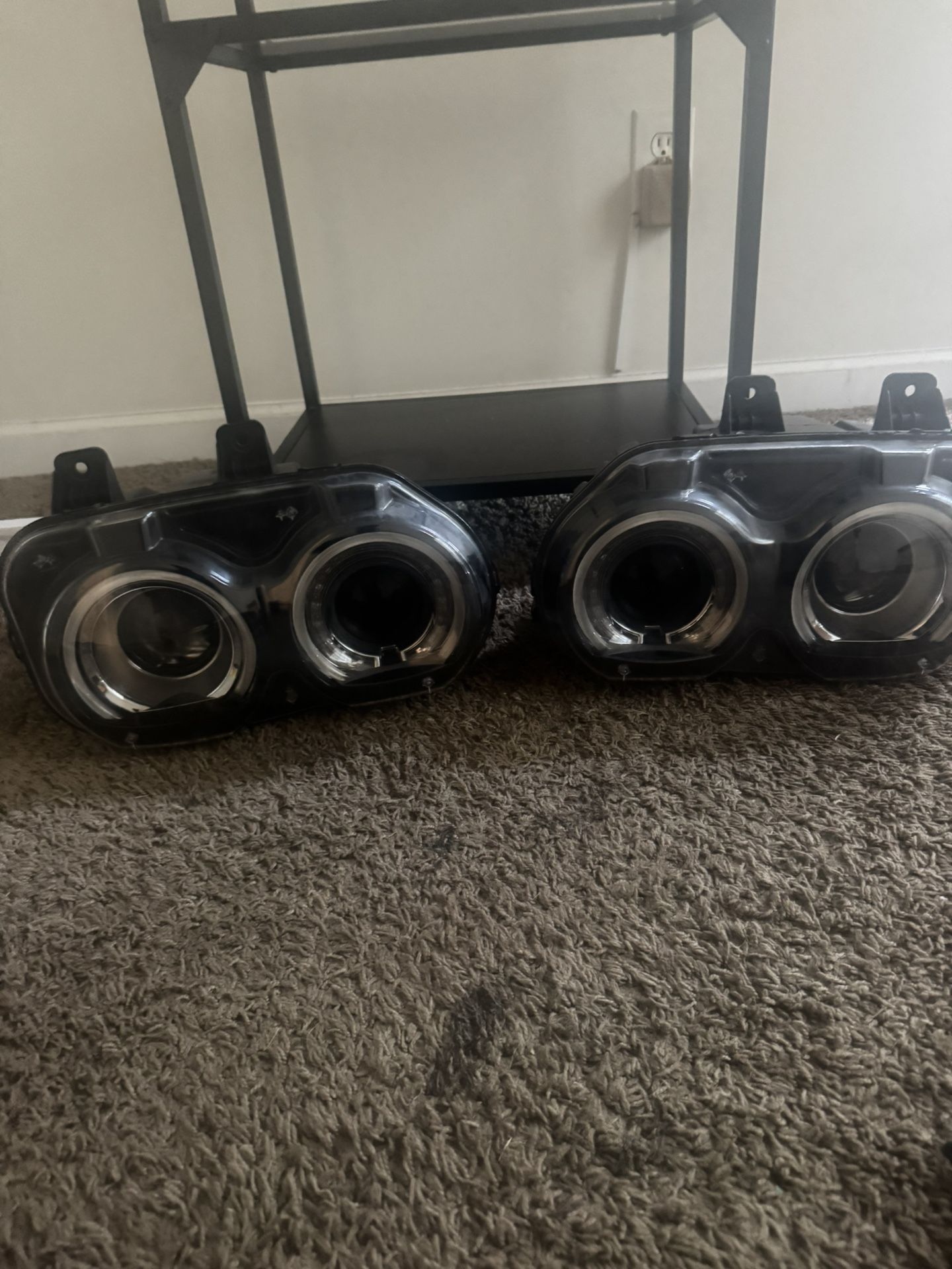 2015-2023 Dodge Challenger/ Chrysler Headlights