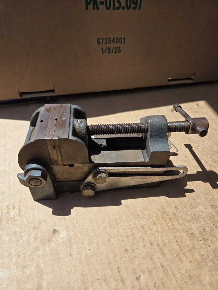 VINTAGE Tilting PALMGREN Machinist VISE