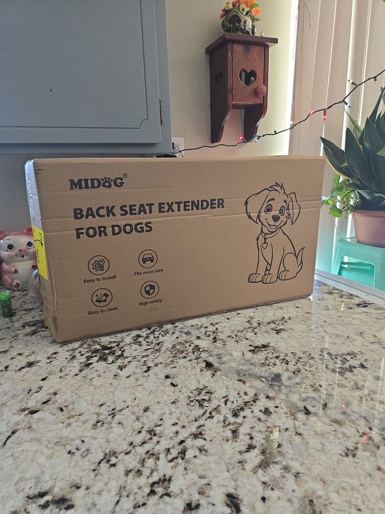 Back seat protector for pets