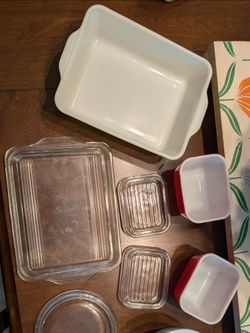 Vintage pyrex refrigerator set