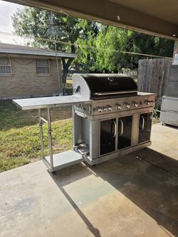Master Forge 5-Burner Gas Grill (