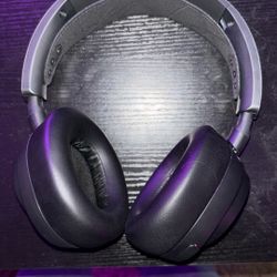 Steel Series Arctic Nova Pro Wireless Gaming Headset