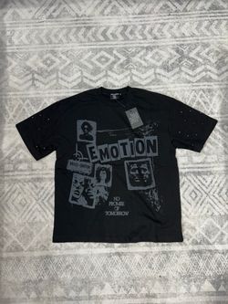 Mixed emotion shirt size XL