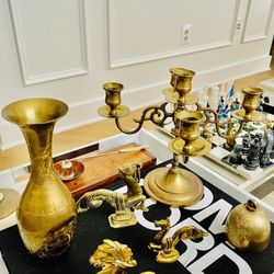 Multiple Brass Vintage & Antique Pieces 