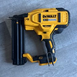 Dewalt 20 Volt  XR Brushless 18ga Finish Nailer Tool Only 