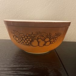 Vintage Pyrex Mixing Bowl 