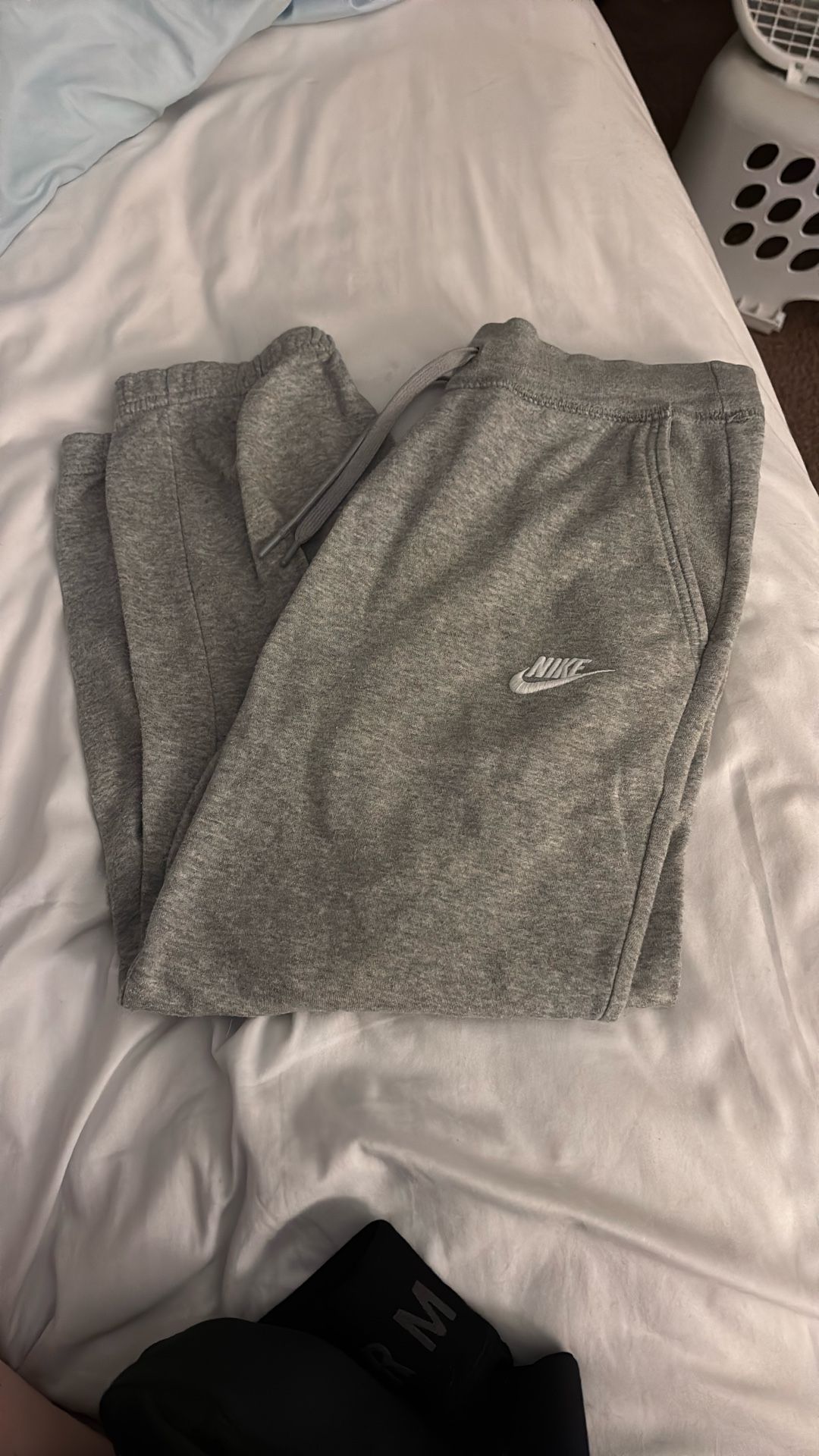 Gray Nike Capri Joggers Sz Xs With Pockets