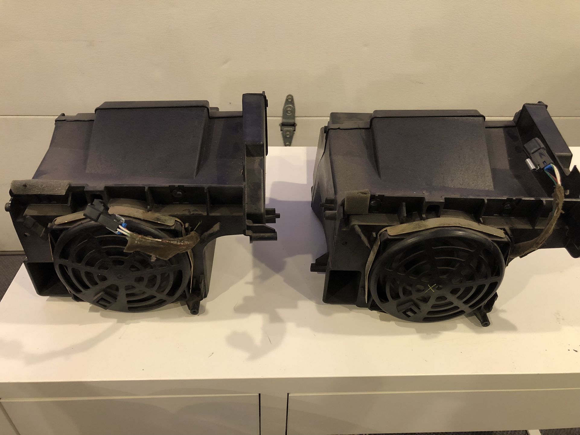 BOSE Subwoofer Center Console GM 2004-2007 - 2 Available