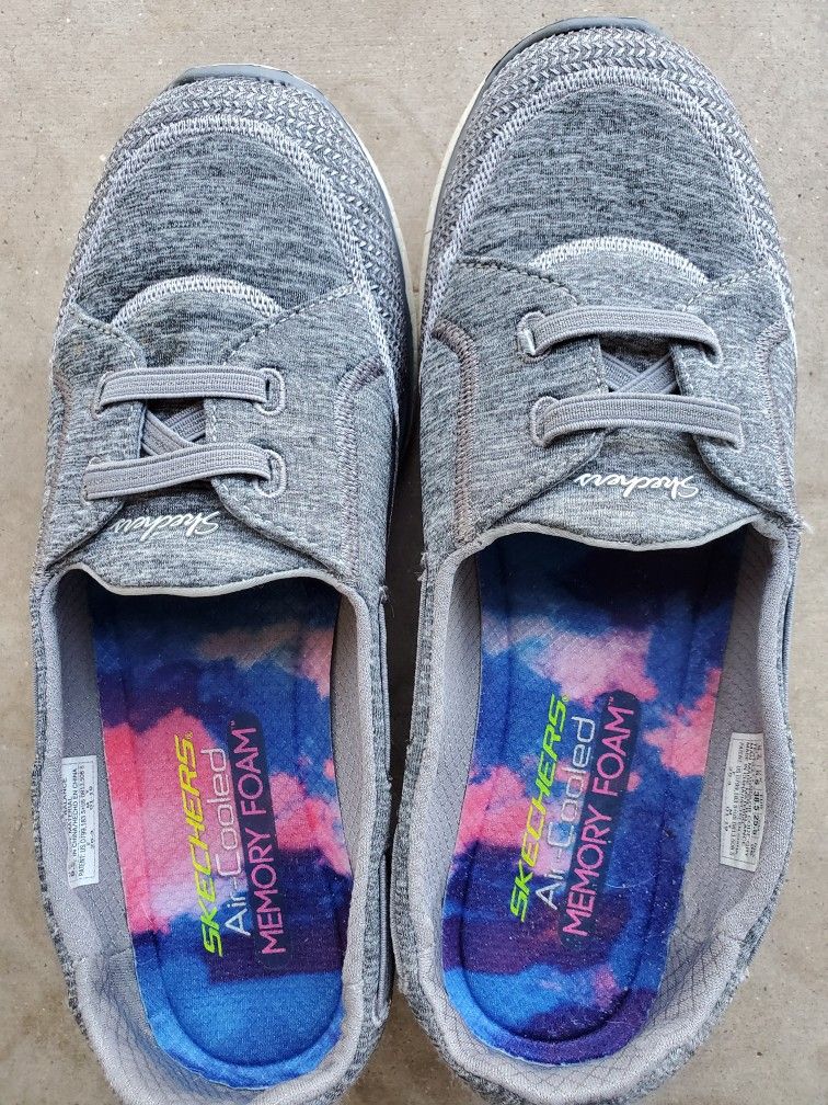 Sketchers Shoes