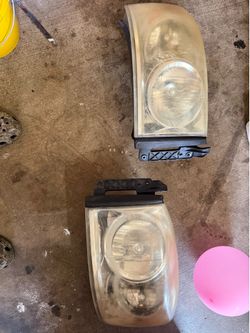 Third gen ram parts and sub boxes and speakers