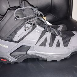 Solomon Hiking Boots 