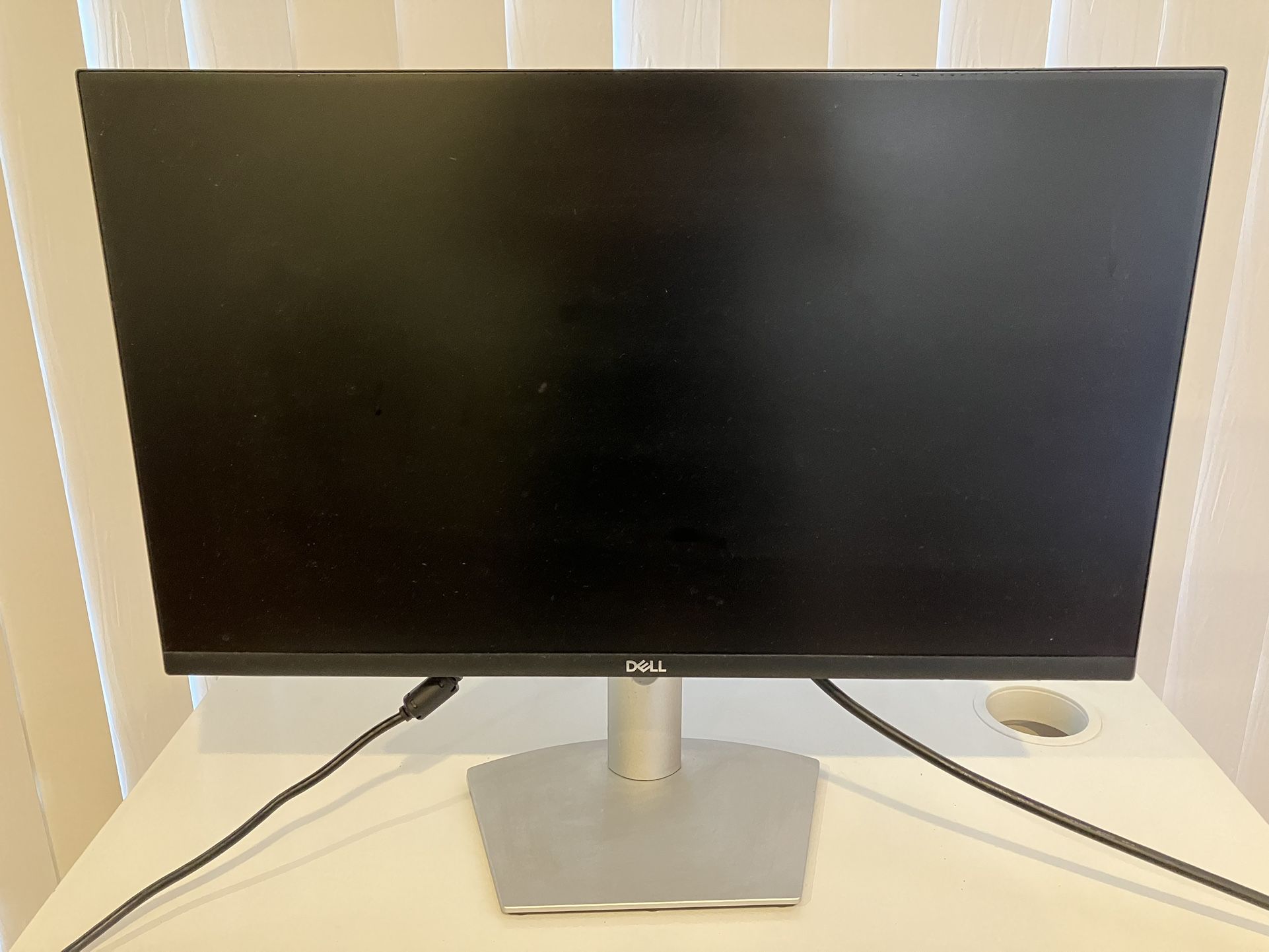 DELL 24 Inches monitor - Great for work and Light Gaming