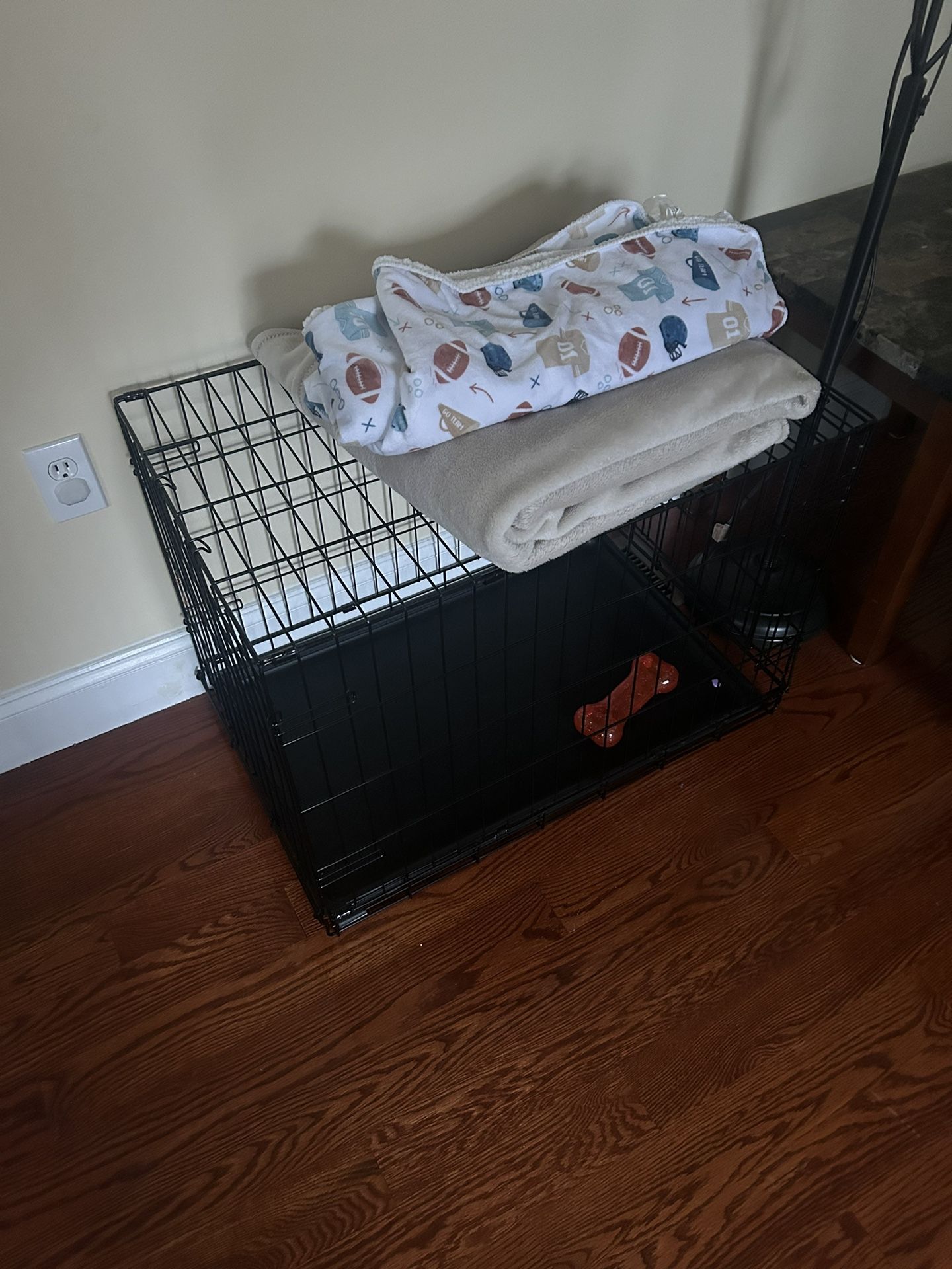 Dog Crate- Looking To Sell ASAP!