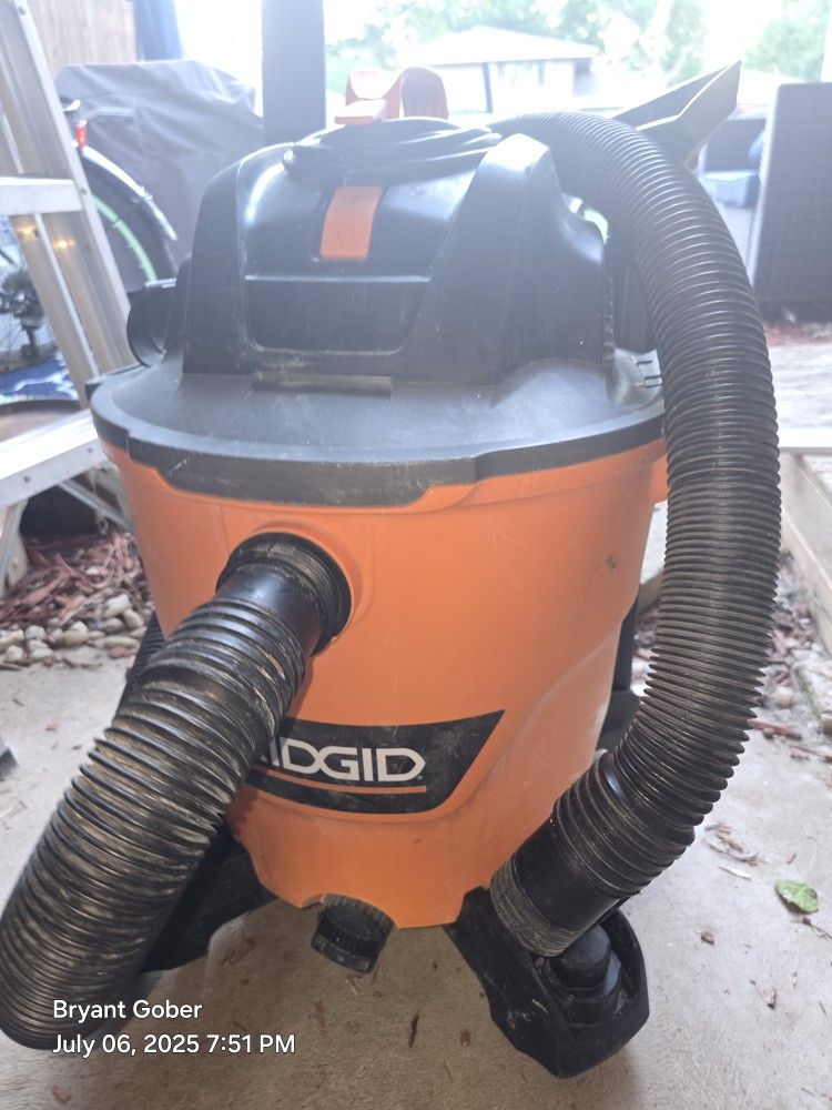 RIDGID Wet/Dry Vacuum