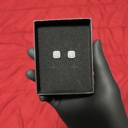 Vvs earrings