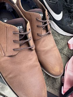 Men’s Shoes 