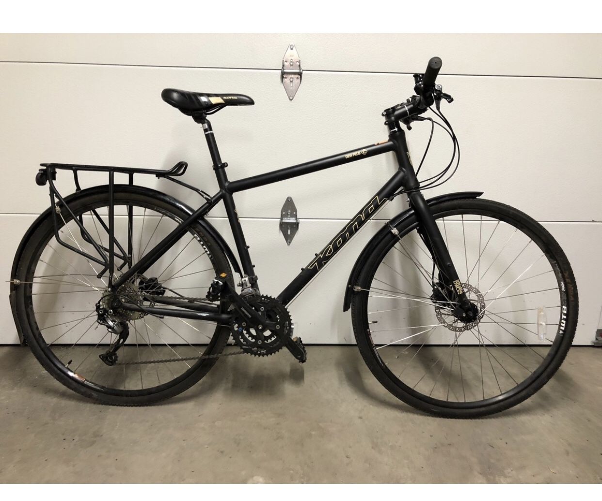 2015 Kona Dew Plus Disc Brakes Hybrid Bike