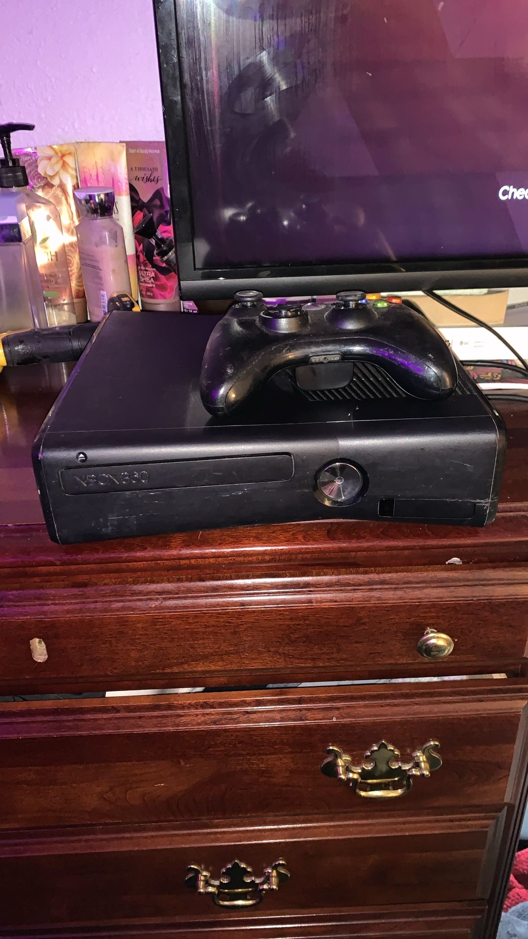 Xbox 360 w/ 31 Games Downloaded On It