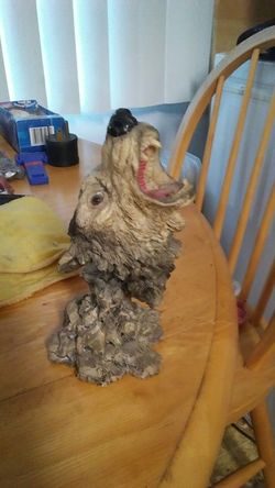 Wolf. Statue - negotiable