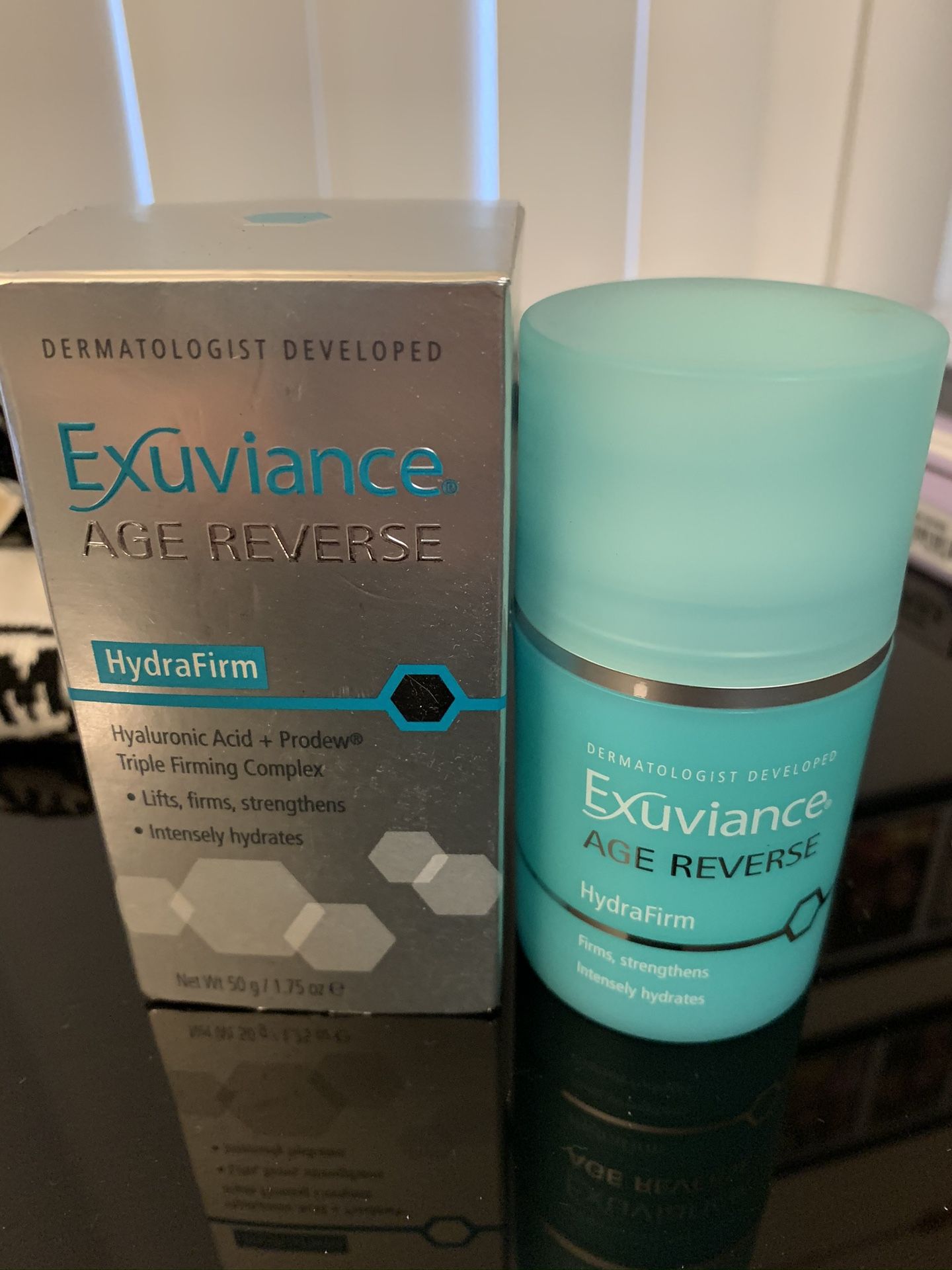 BRAND NEW: Exuviance Age Reverse Hydra Firm