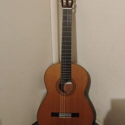 Yamaha Classic Guitar 