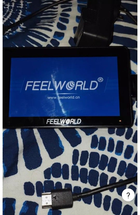 Feelworld 4K Touchscreen Monitor 5.5" with Battery+charger/HDMI cable+Handle