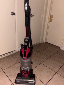 Bissell CleanView Max FurGuard Upright Vacuum
