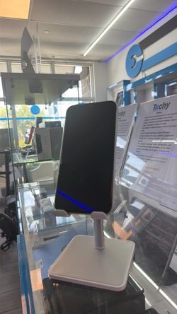 iPhone 11  unlocked