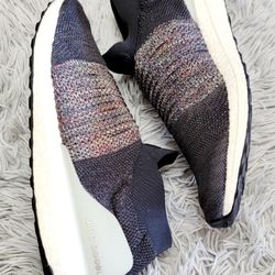 Size 13 Adidas UltraBoost Laceless Carbon Grey Multicolor CM8267.
