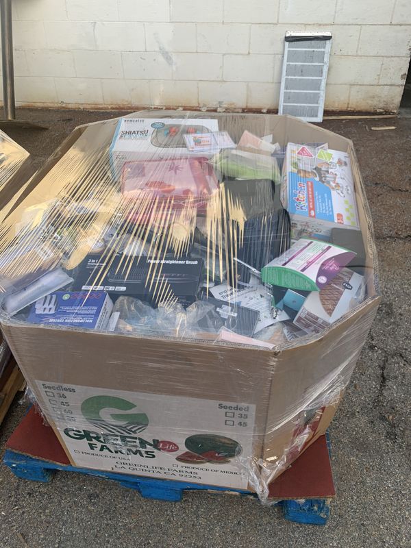 Pallets for sale General merchandise amazon for Sale in Glendora, CA