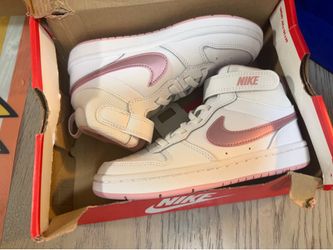 Girls Nike shoes size 13