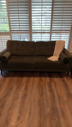 Three Piece Sofa Ser