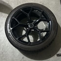 4 Rims And Tire / 235/45R19