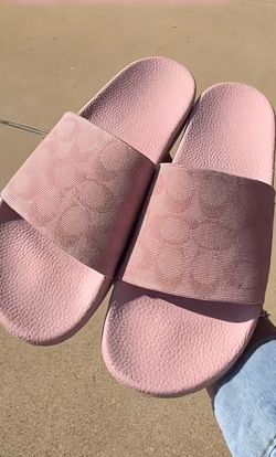 pink coach slides