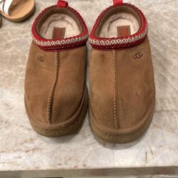Ugg Taz Size 1