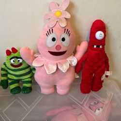 Yo Gabba Gabba 3 PCs Lot Stuffed Animals